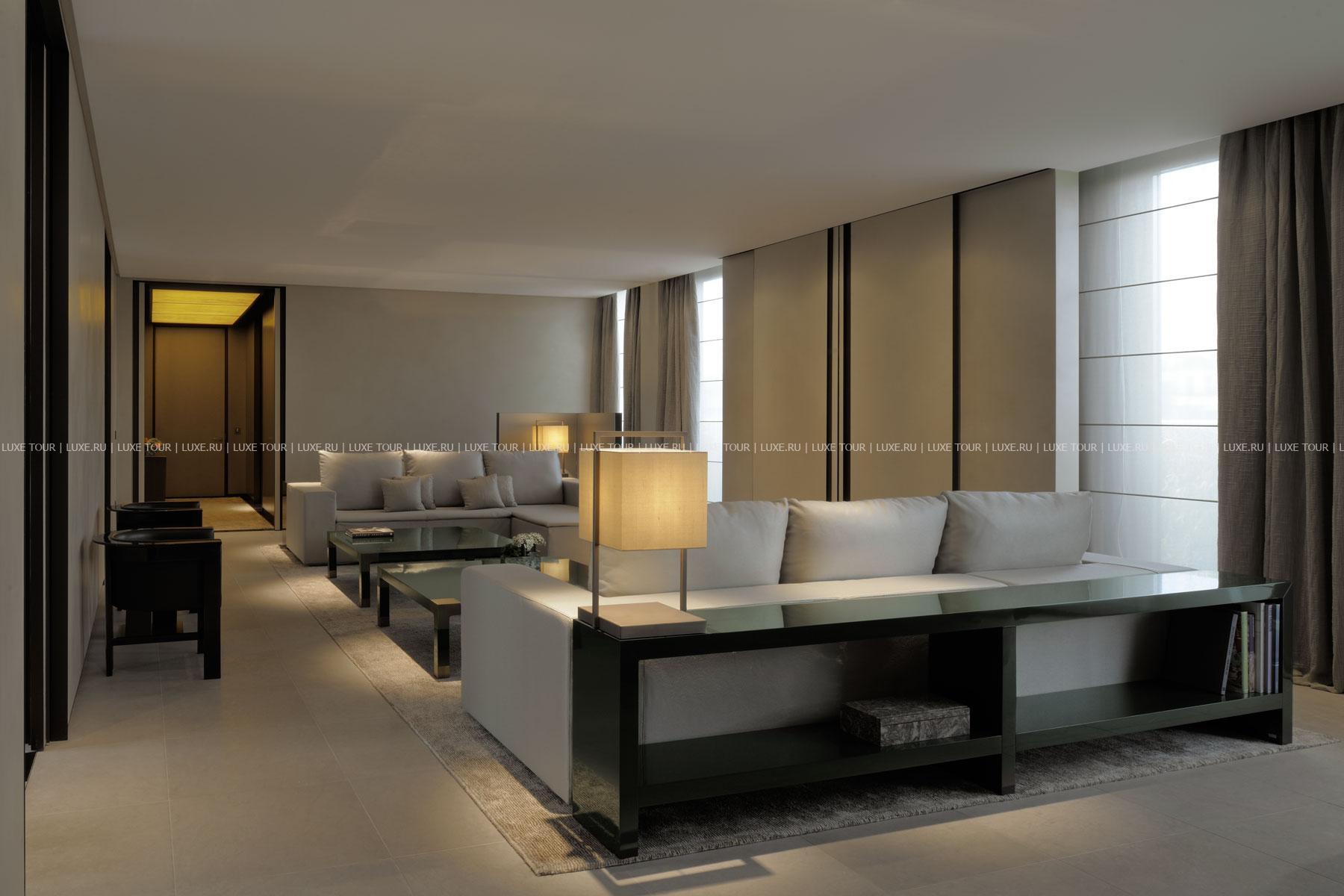 armani hotel milan