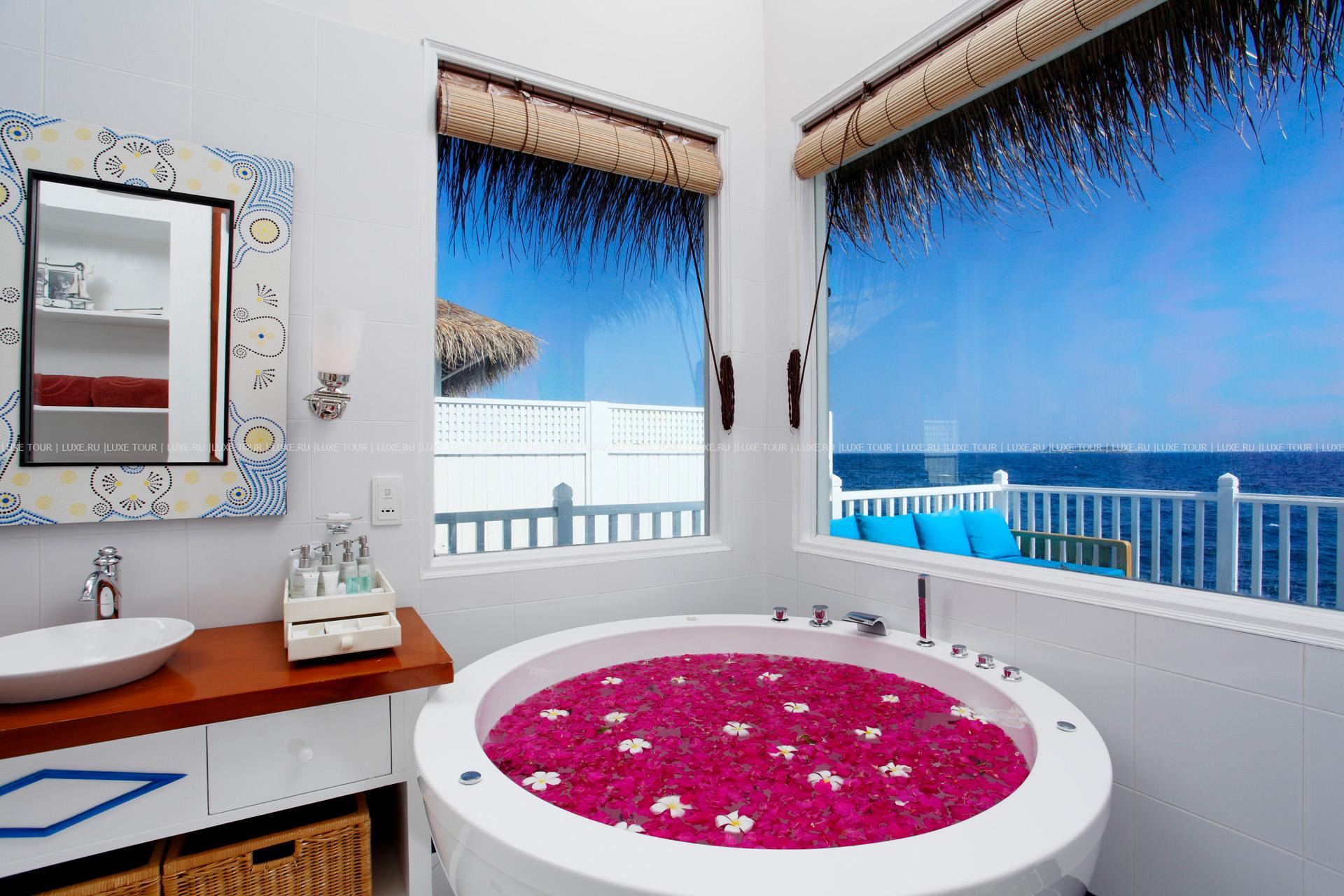 Centara Grand Island Resort Spa Maldives 5