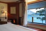 Deluxe Moreno Lake Royal Suite