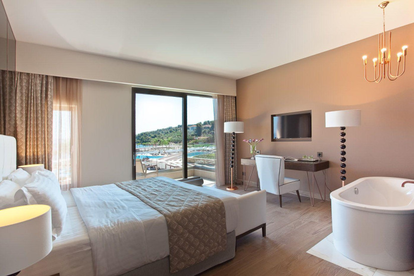 Deluxe Duplex Suite with Private Pool Sea View