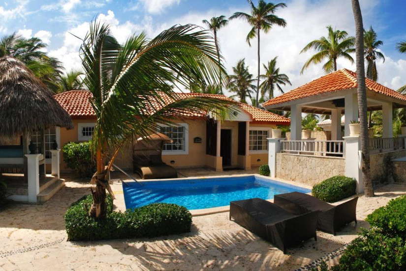 Royal Service Garden Villa