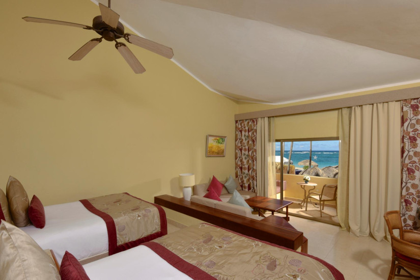 Superior Ocean Front Junior Suite