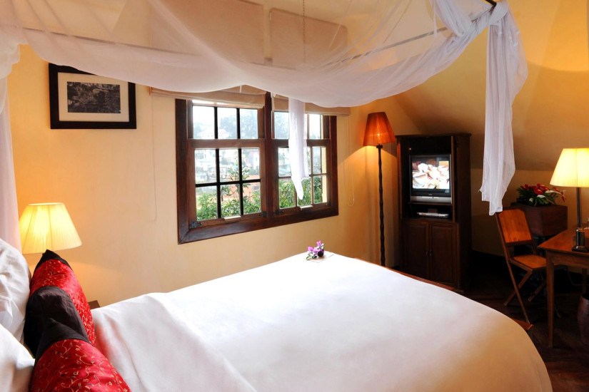 Le Petit Room