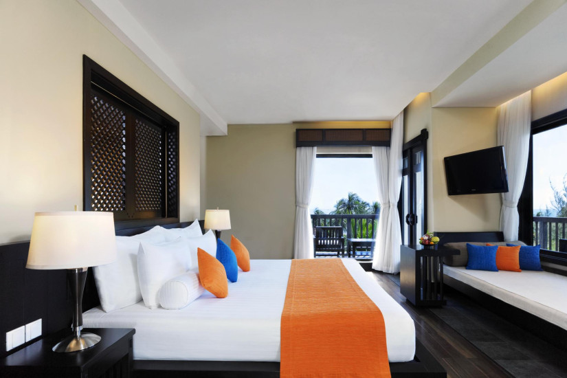Deluxe Ocean Room