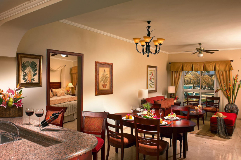 One Bedroom Master Suite Garden View