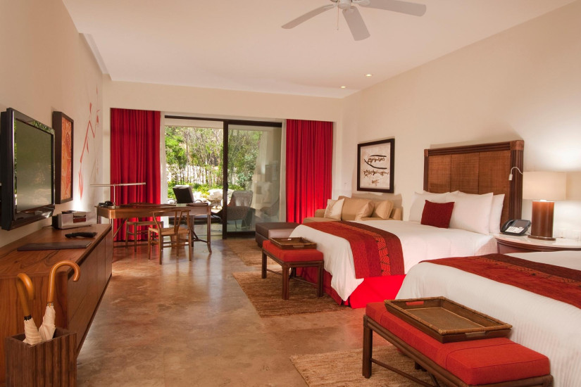 Zen Grand Pool Suite
