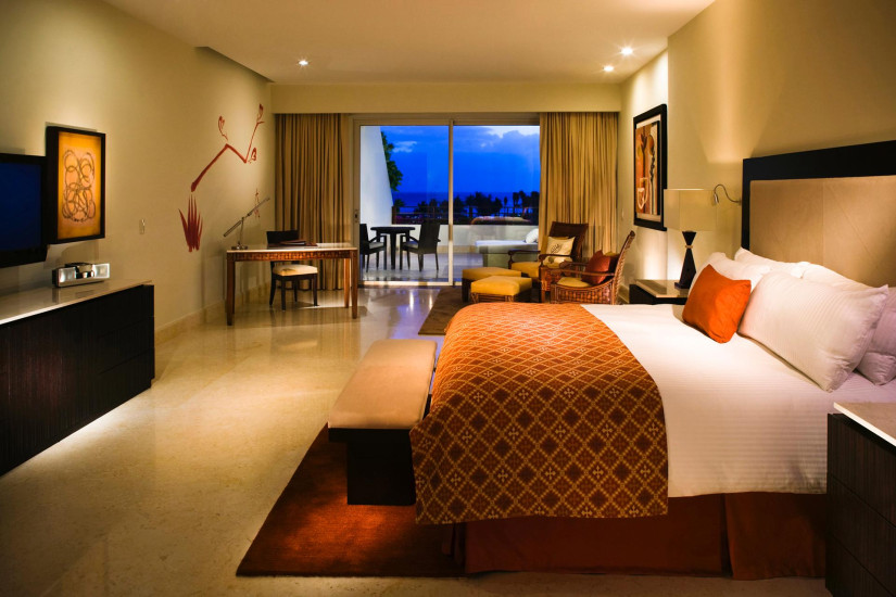 Ambassador Ocean View Suite