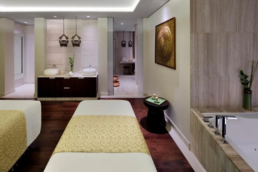 Luxury Burj View Suite